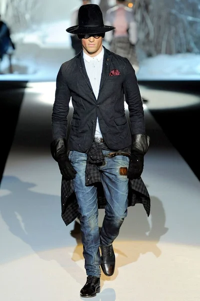 Look 13